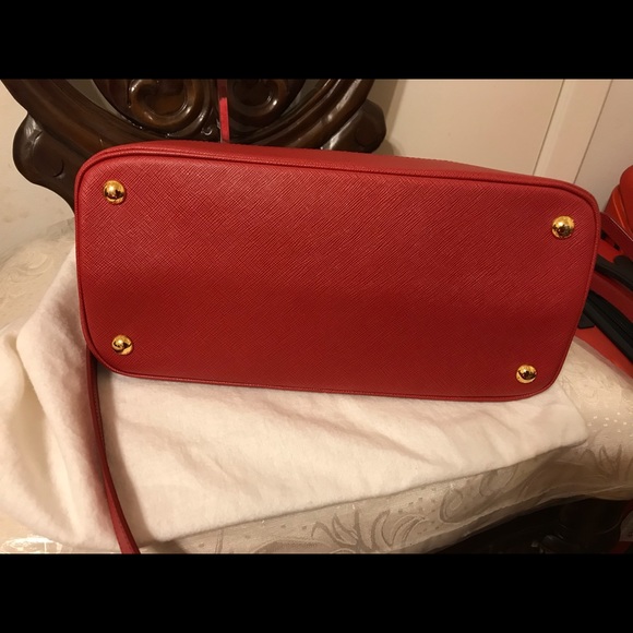 Prada saffiano red - Picture 5 of 8